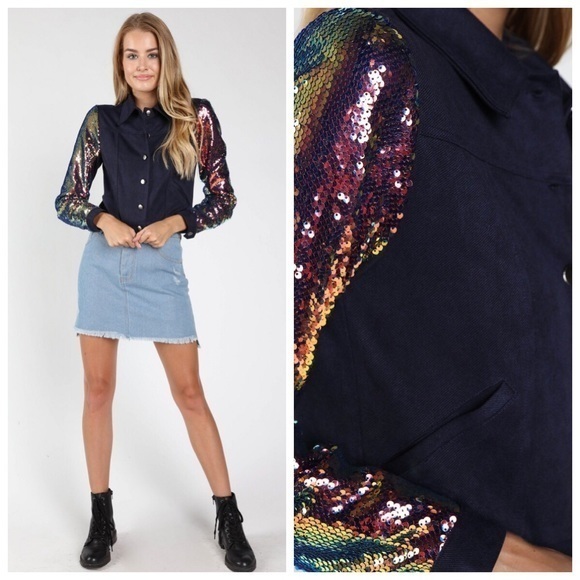 Wild Honey Jackets & Blazers - 🆕RESTOCK- Beautiful jacket w/sequin sleeves